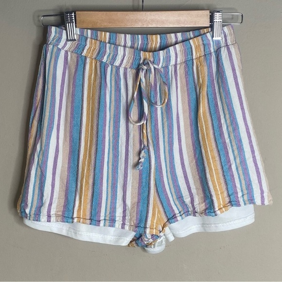 Francesca’s Dee Elly Women’s Stripe Shorts Size Large - Picture 1 of 16